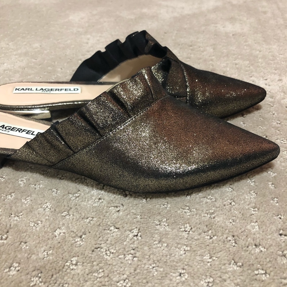 Dark gold/black mules